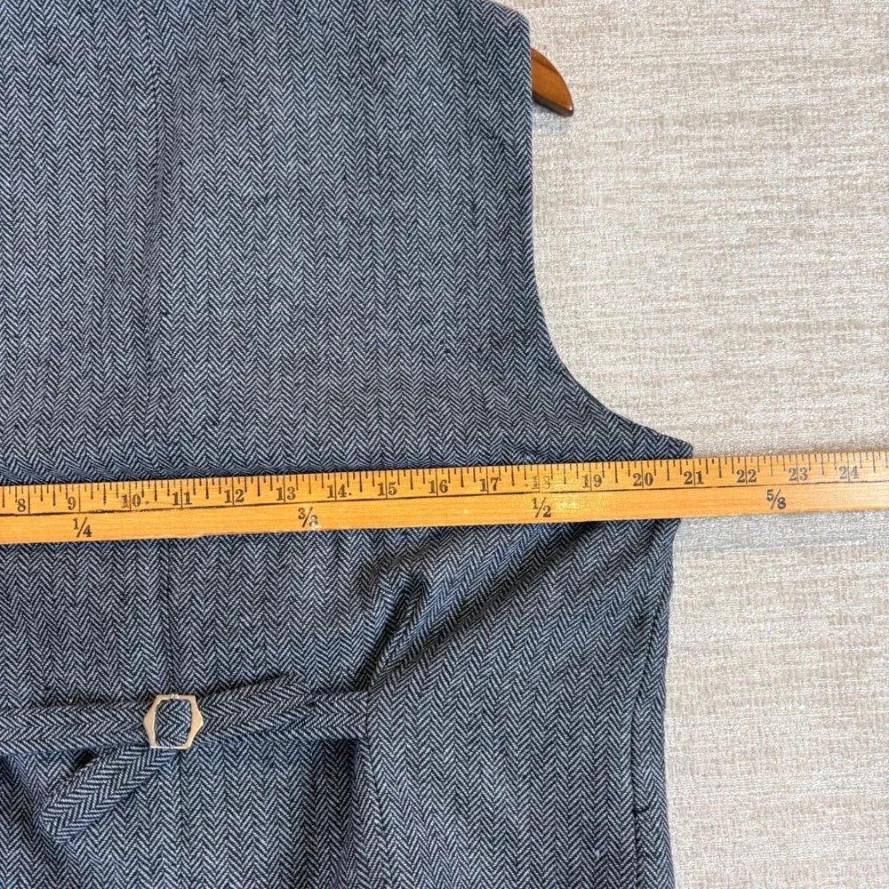 VTG Unisex Gray Herringbone Vest Notched Lapel Adjustable Back Academia British